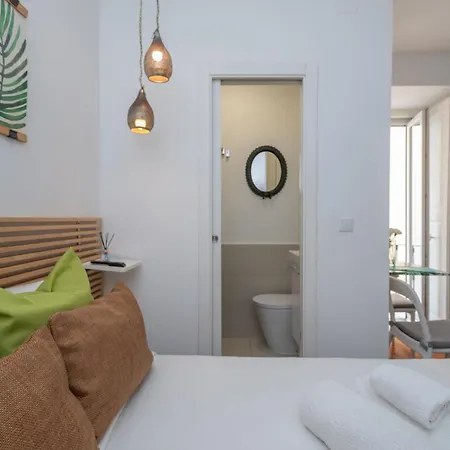 Beguest Secret Courtyard Apartment *